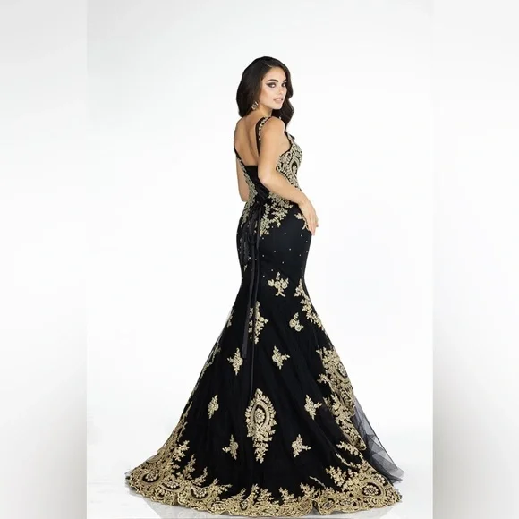 Abby Paris Formal Dress By Lucci Lu - Picture 1 of 15